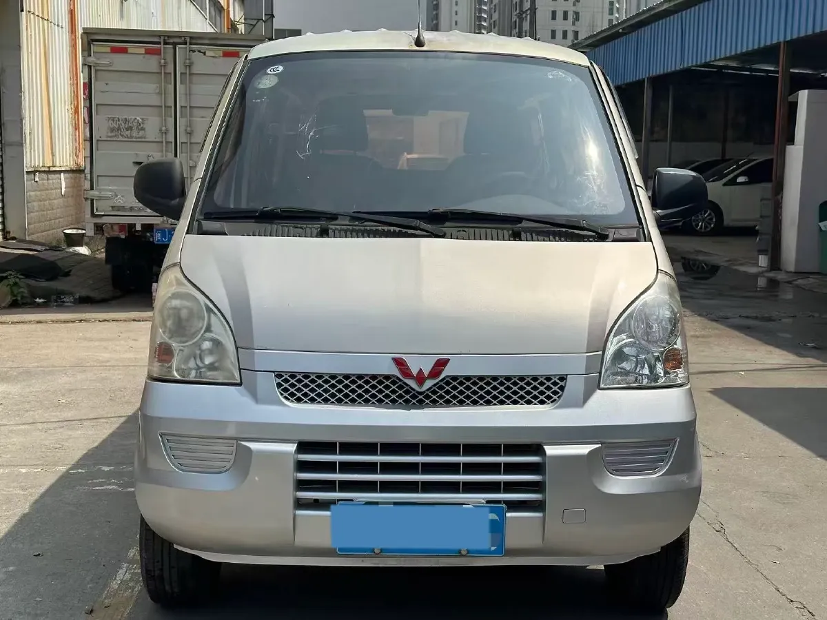 2019 WuLing HongGuang 1.5L 105HP L4 5MT,autocango,china used car exporter,china ev exporter,chinese used car exporter,chinese used ev exporter