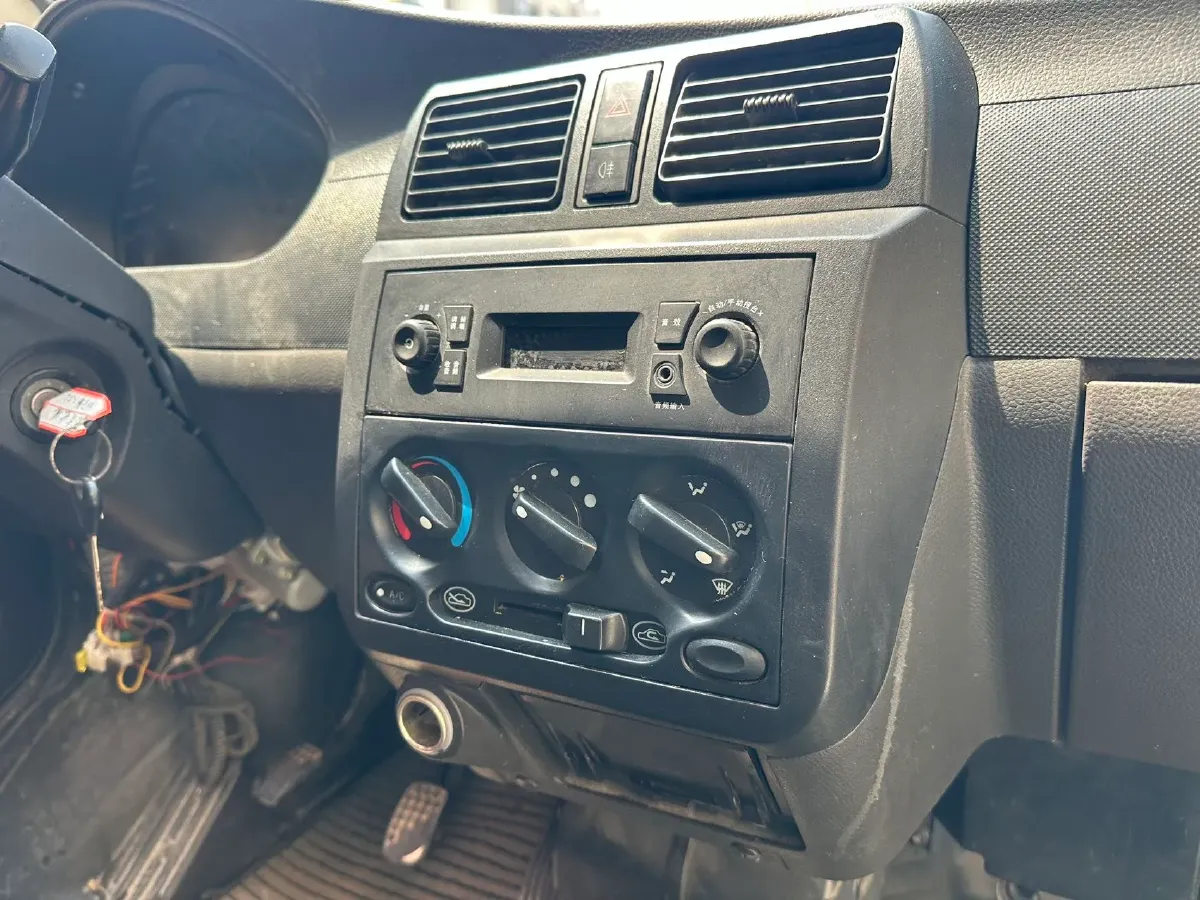 2019 WuLing HongGuang 1.5L 105HP L4 5MT,autocango,china used car exporter,china ev exporter,chinese used car exporter,chinese used ev exporter