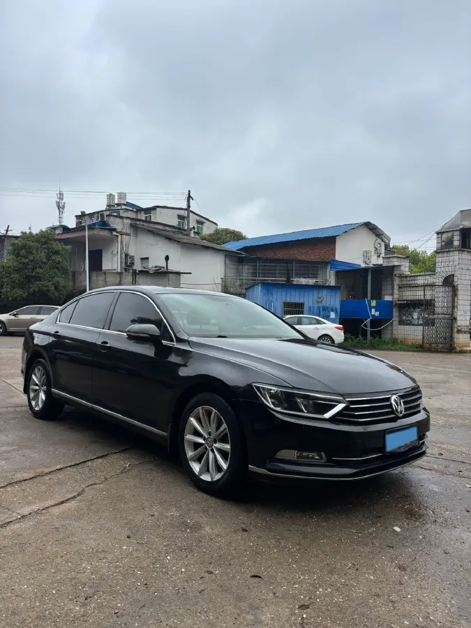 2018 Volkswagen Magotan 1.8T 180HP L4 7DCT,autocango,china used car exporter,china ev exporter,chinese used car exporter,chinese used ev exporter
