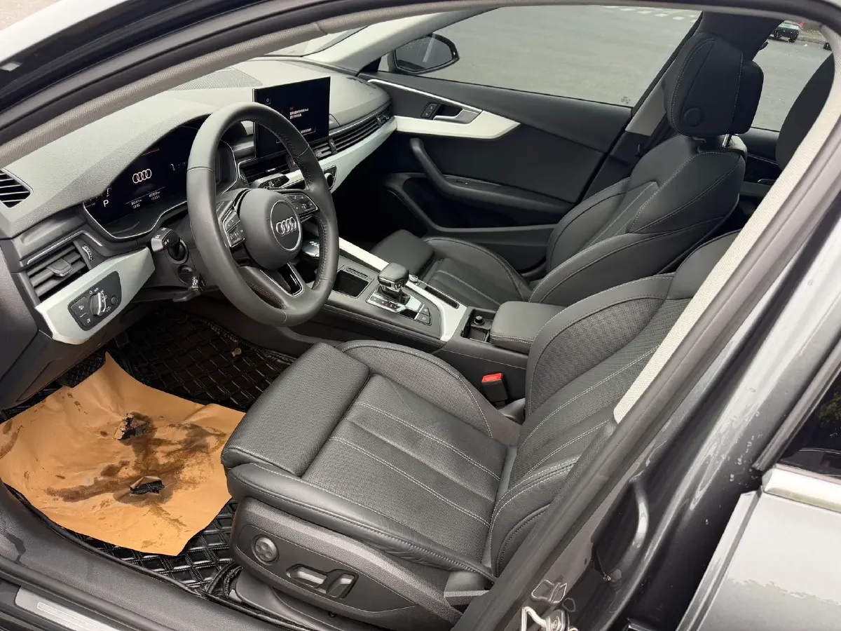 2020 Audi A4L 2.0T 190HP L4 7DCT,autocango,china used car exporter,china ev exporter,chinese used car exporter,chinese used ev exporter