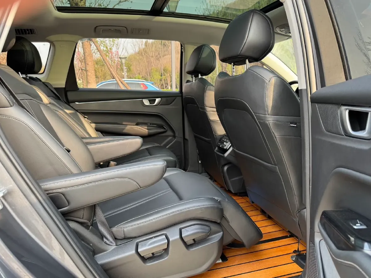 2020 WuLing KaiJie 1.5T 147HP L4 CVT,autocango,china used car exporter,china ev exporter,chinese used car exporter,chinese used ev exporter