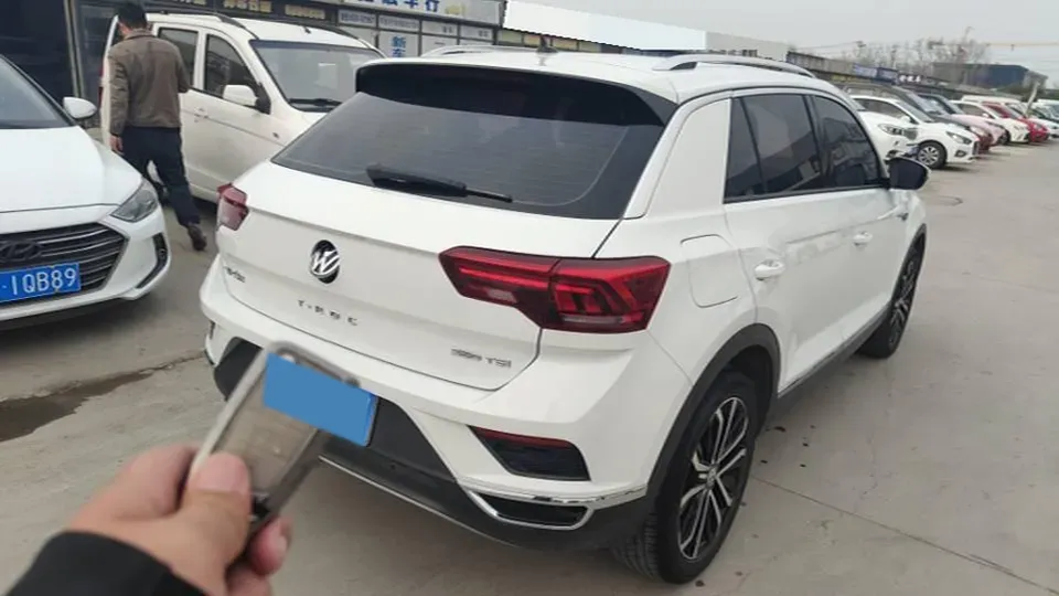 2021 Volkswagen T-Roc 1.4T 150HP L4 7DCT,autocango,china used car exporter,china ev exporter,chinese used car exporter,chinese used ev exporter