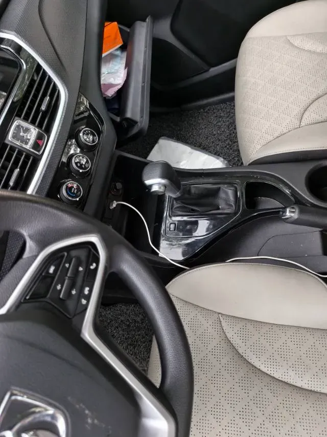 2021 BaoJun 730 1.5T 147HP L4 CVT,autocango,china used car exporter,china ev exporter,chinese used car exporter,chinese used ev exporter