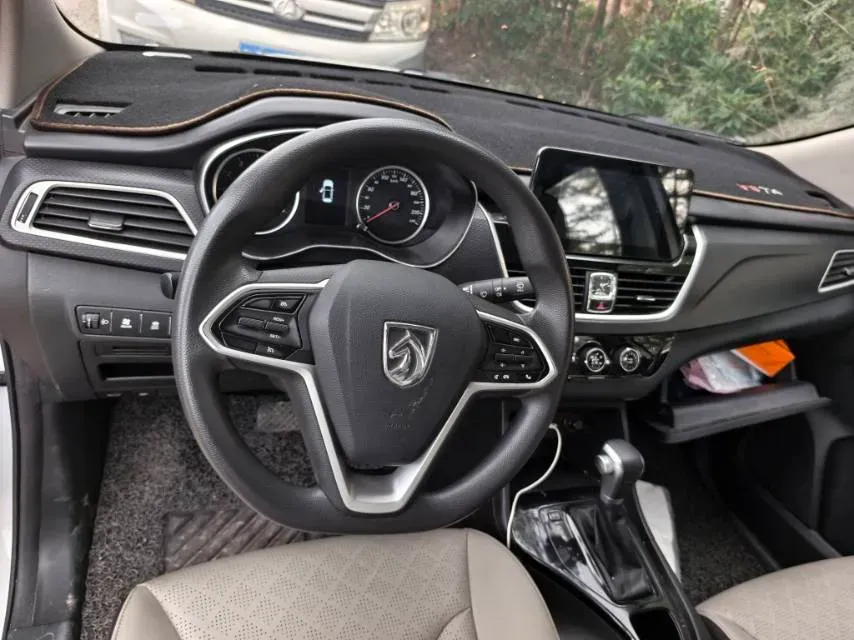 2021 BaoJun 730 1.5T 147HP L4 CVT,autocango,china used car exporter,china ev exporter,chinese used car exporter,chinese used ev exporter
