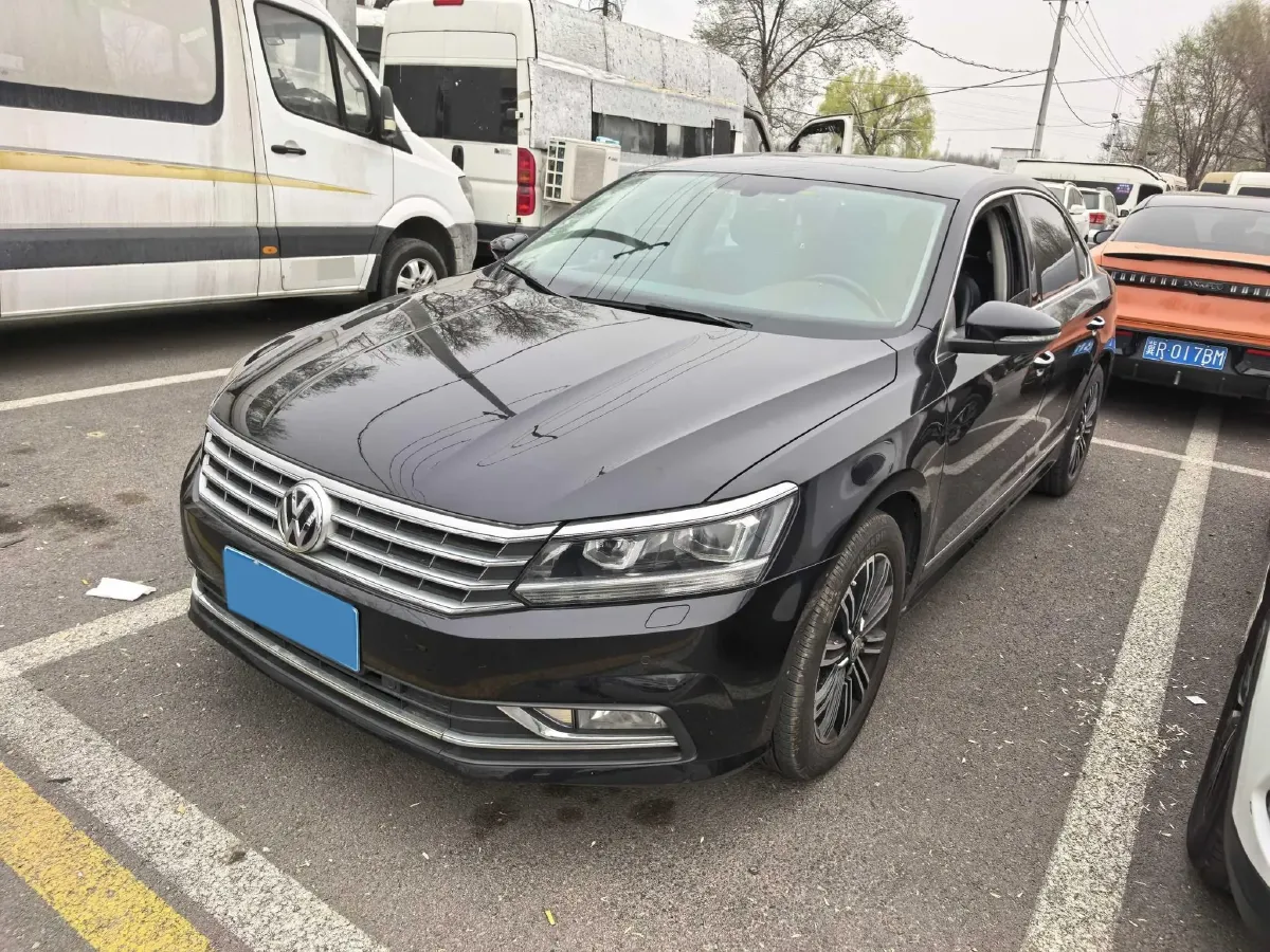 2017 Volkswagen Passat 1.8T 180HP L4 7DCT,autocango,china used car exporter,china ev exporter,chinese used car exporter,chinese used ev exporter