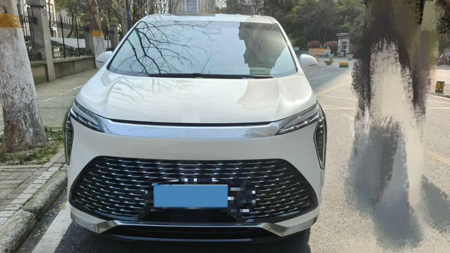 2025 Buick Century 2.0T 237HP L4 9AT,autocango,china used car exporter,china ev exporter,chinese used car exporter,chinese used ev exporter