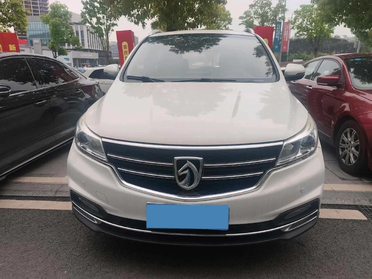 2017 BaoJun 730 1.5T 150HP L4 6DCT,autocango,china used car exporter,china ev exporter,chinese used car exporter,chinese used ev exporter