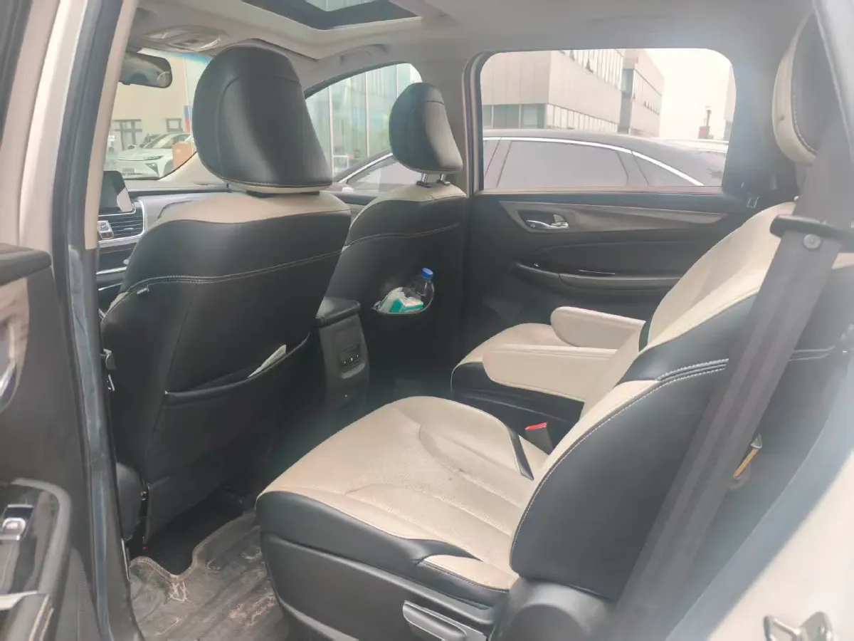 2017 BaoJun 730 1.5T 150HP L4 6DCT,autocango,china used car exporter,china ev exporter,chinese used car exporter,chinese used ev exporter