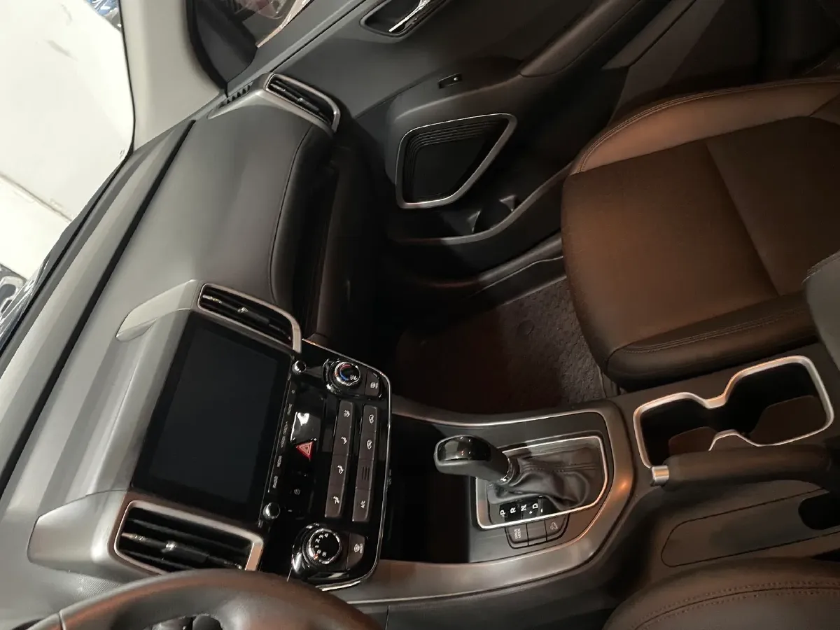 2018 Hyundai ix35 2.0L 160HP L4 6AT,autocango,china used car exporter,china ev exporter,chinese used car exporter,chinese used ev exporter