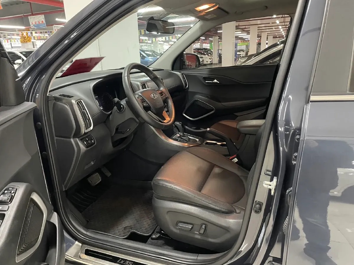 2018 Hyundai ix35 2.0L 160HP L4 6AT,autocango,china used car exporter,china ev exporter,chinese used car exporter,chinese used ev exporter