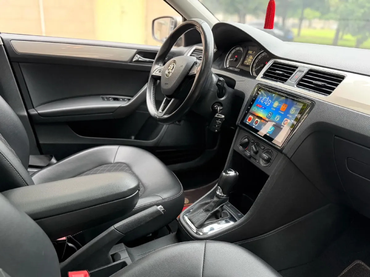 2019 SWM G01 1.5T 156HP L4 6AT,autocango,china used car exporter,china ev exporter,chinese used car exporter,chinese used ev exporter