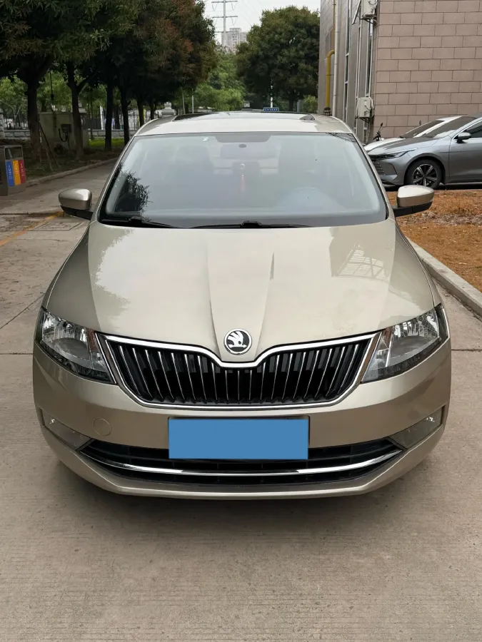 2019 SWM G01 1.5T 156HP L4 6AT,autocango,china used car exporter,china ev exporter,chinese used car exporter,chinese used ev exporter