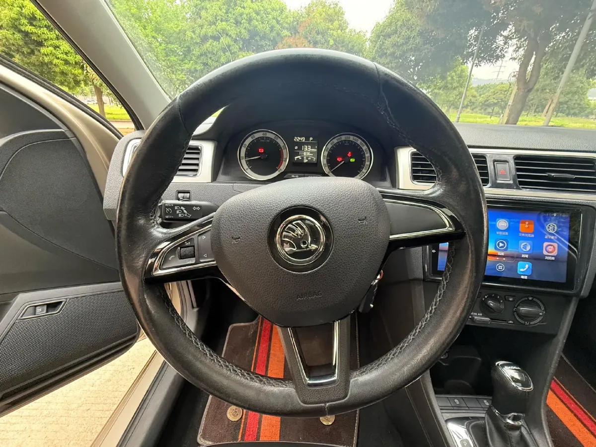 2019 SWM G01 1.5T 156HP L4 6AT,autocango,china used car exporter,china ev exporter,chinese used car exporter,chinese used ev exporter