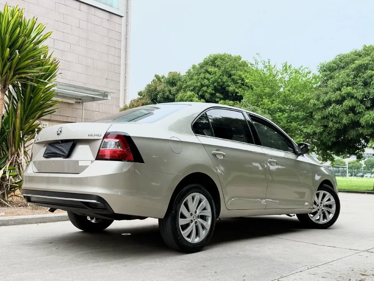 2019 SWM G01 1.5T 156HP L4 6AT,autocango,china used car exporter,china ev exporter,chinese used car exporter,chinese used ev exporter