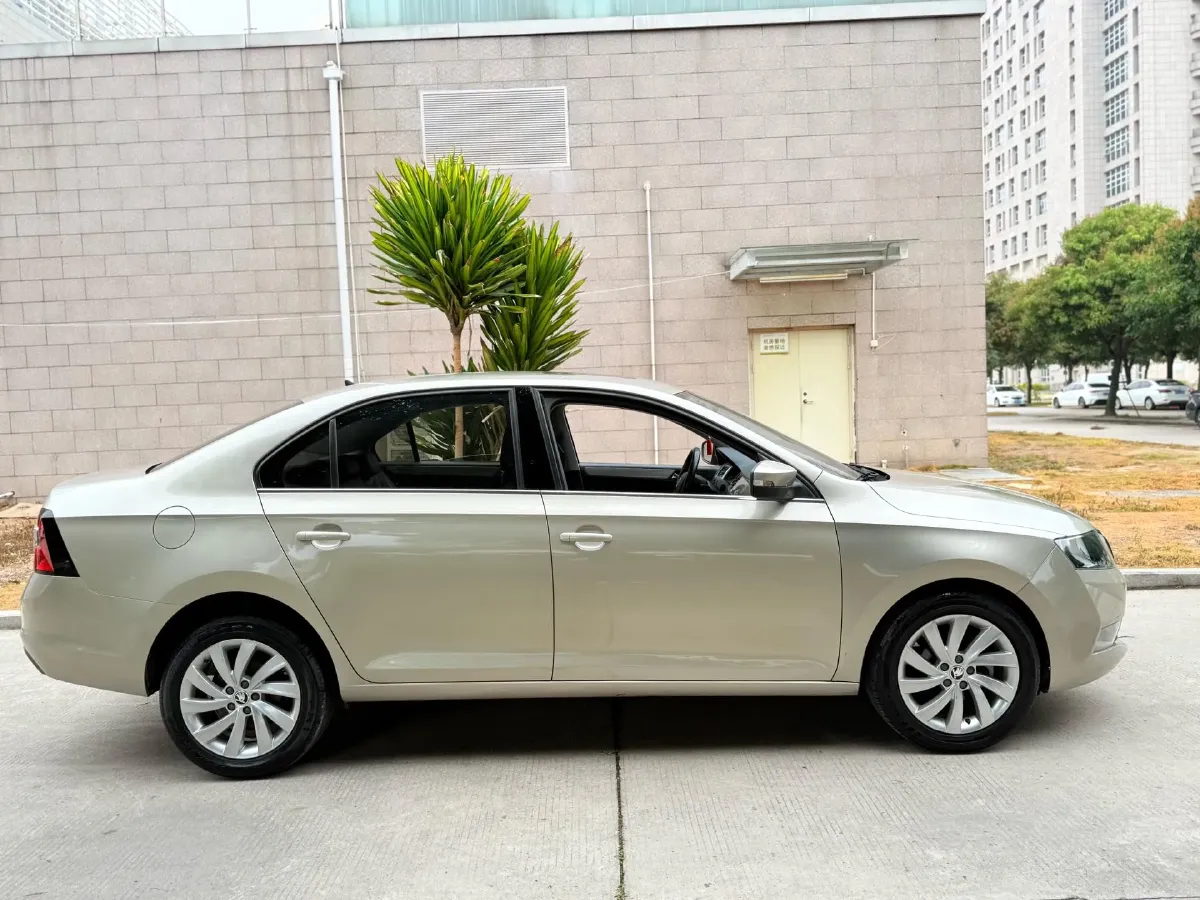 2019 SWM G01 1.5T 156HP L4 6AT,autocango,china used car exporter,china ev exporter,chinese used car exporter,chinese used ev exporter