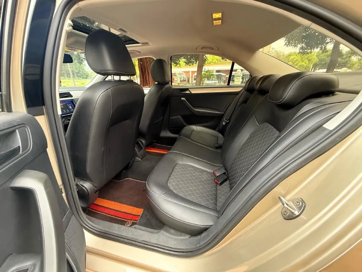 2019 SWM G01 1.5T 156HP L4 6AT,autocango,china used car exporter,china ev exporter,chinese used car exporter,chinese used ev exporter