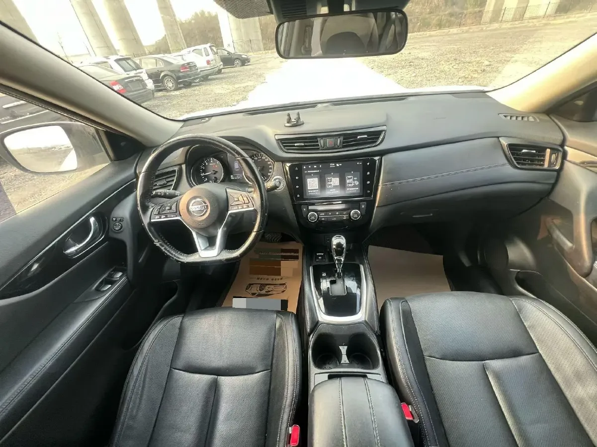 2021 Nissan X-Trail 2.0L 151HP L4 CVT,autocango,china used car exporter,china ev exporter,chinese used car exporter,chinese used ev exporter
