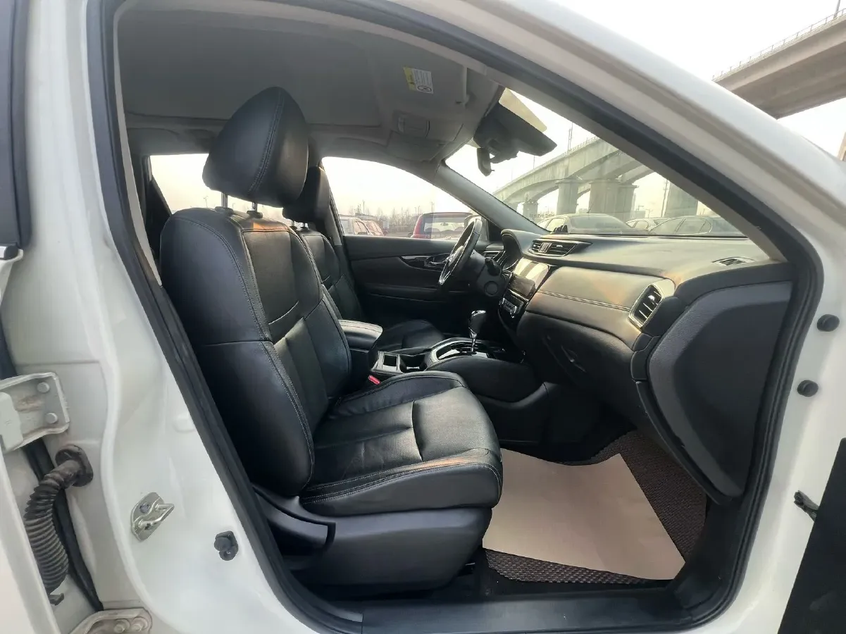 2021 Nissan X-Trail 2.0L 151HP L4 CVT,autocango,china used car exporter,china ev exporter,chinese used car exporter,chinese used ev exporter