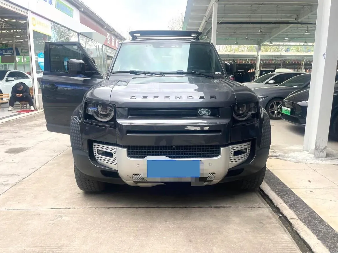 2023 Land Rover Defender 3.0T 400HP L6 8AT,autocango,china used car exporter,china ev exporter,chinese used car exporter,chinese used ev exporter
