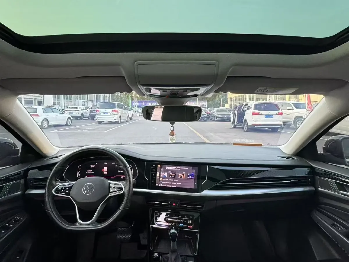 2022 Xpeng P7 BEV 60.2KWH,autocango,china used car exporter,china ev exporter,chinese used car exporter,chinese used ev exporter