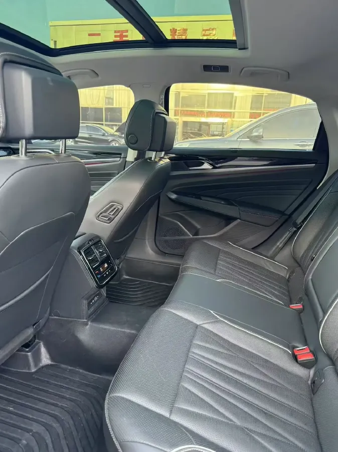 2022 Xpeng P7 BEV 60.2KWH,autocango,china used car exporter,china ev exporter,chinese used car exporter,chinese used ev exporter