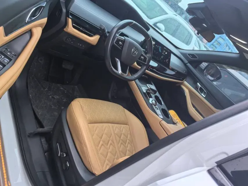 2021 ChangAn UNI-K 2.0T 233HP L4 8AT,autocango,china used car exporter,china ev exporter,chinese used car exporter,chinese used ev exporter