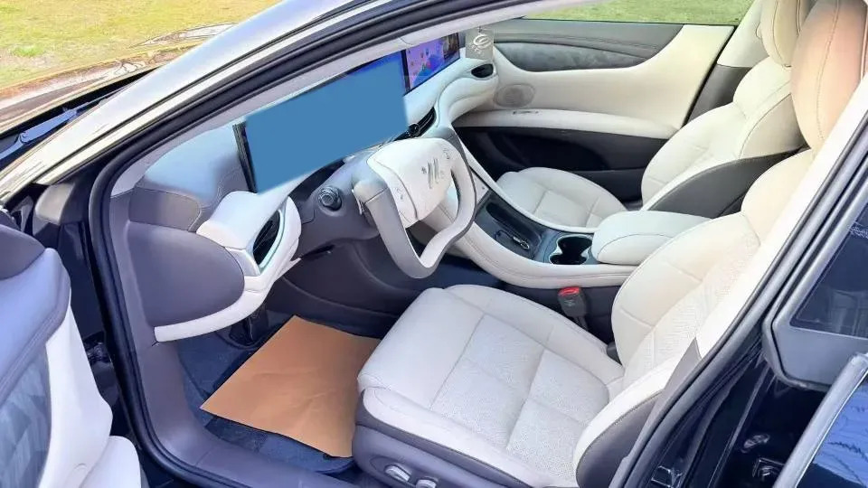 2024 IM L6 BEV 75KWH,autocango,china used car exporter,china ev exporter,chinese used car exporter,chinese used ev exporter