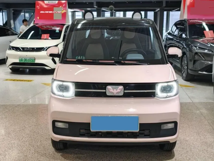 2022 WuLing HongGuang MINI EV BEV 9KWH,autocango,china used car exporter,china ev exporter,chinese used car exporter,chinese used ev exporter
