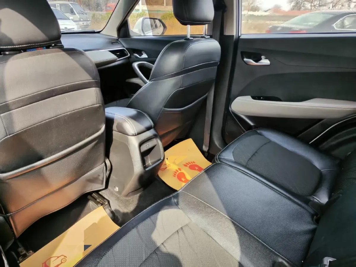 2017 BaoJun 310W 1.5L 105HP L4 6MT,autocango,china used car exporter,china ev exporter,chinese used car exporter,chinese used ev exporter