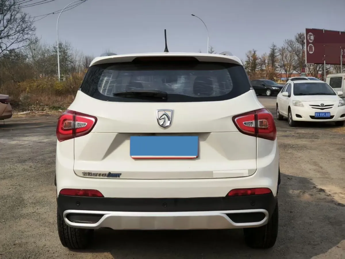 2017 BaoJun 310W 1.5L 105HP L4 6MT,autocango,china used car exporter,china ev exporter,chinese used car exporter,chinese used ev exporter