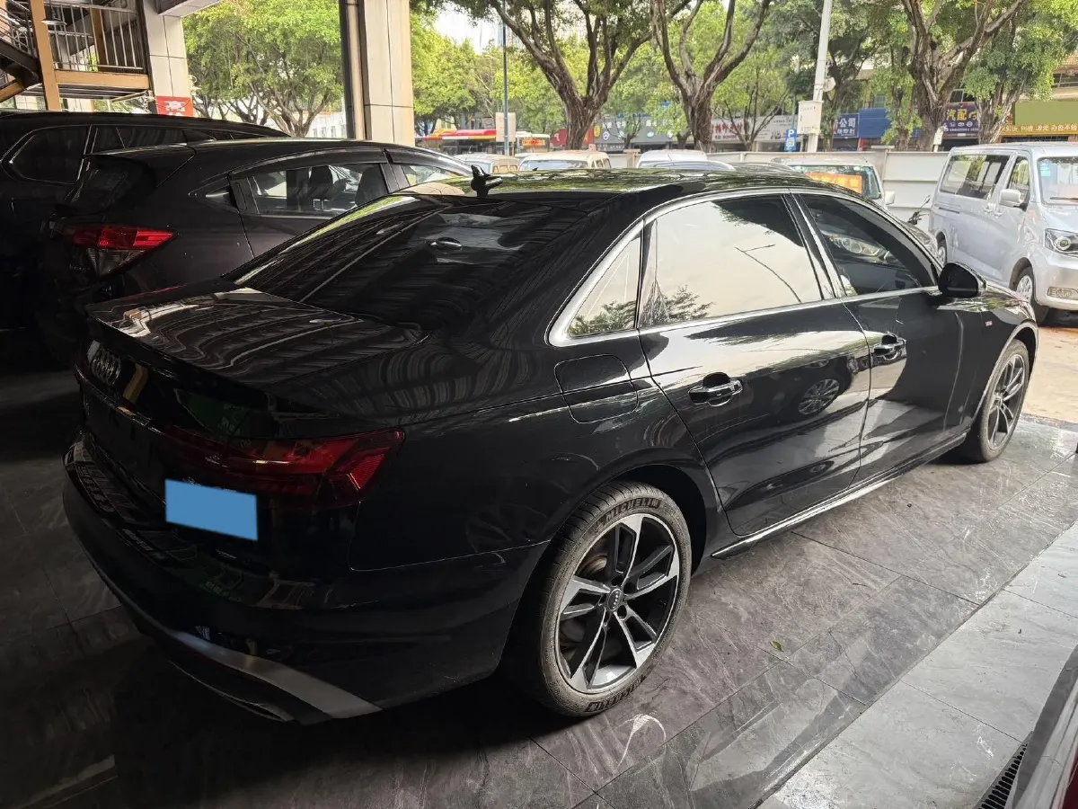 2020 Audi A4L 2.0T 190HP L4 7DCT,autocango,china used car exporter,china ev exporter,chinese used car exporter,chinese used ev exporter