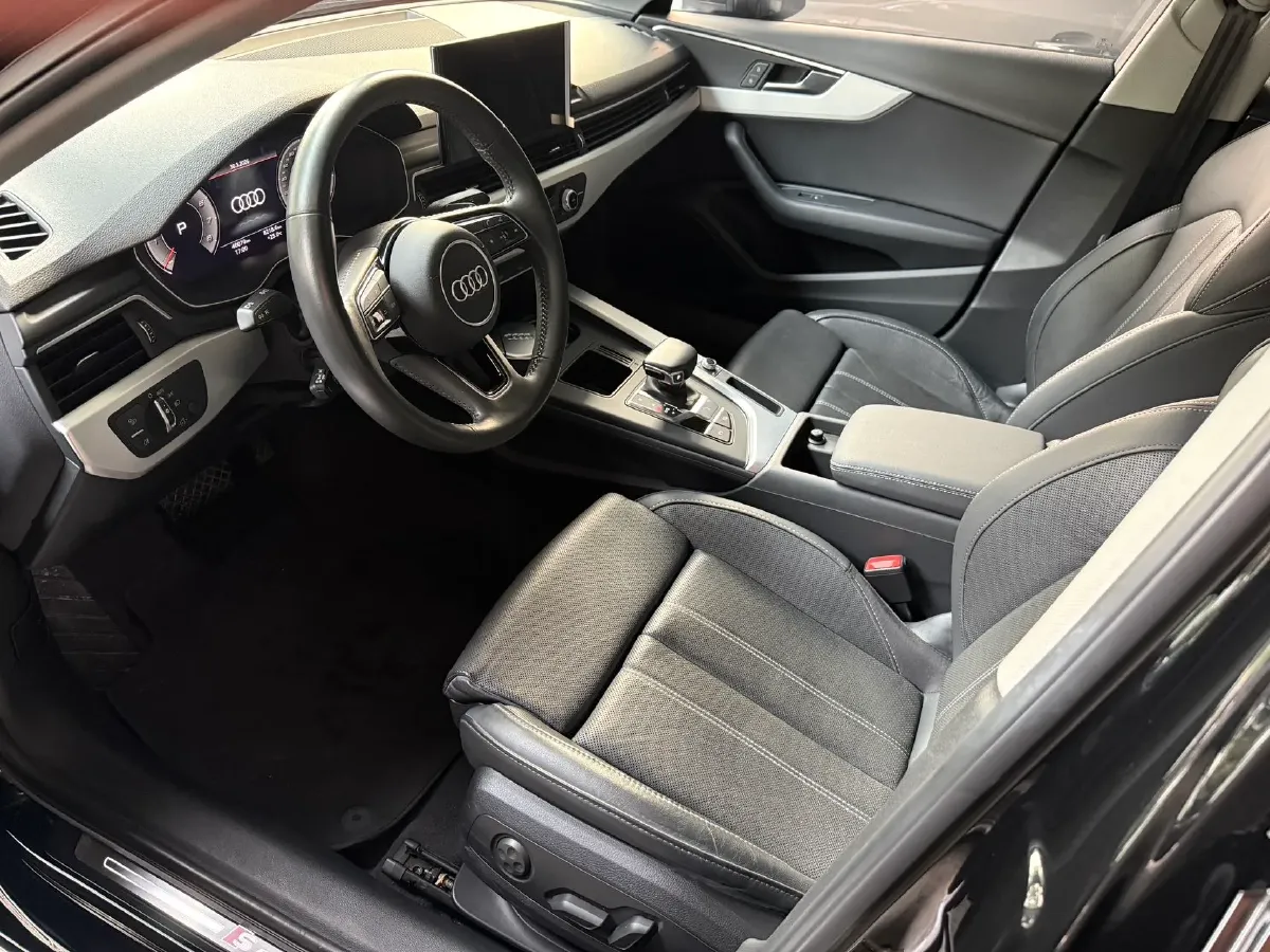 2020 Audi A4L 2.0T 190HP L4 7DCT,autocango,china used car exporter,china ev exporter,chinese used car exporter,chinese used ev exporter