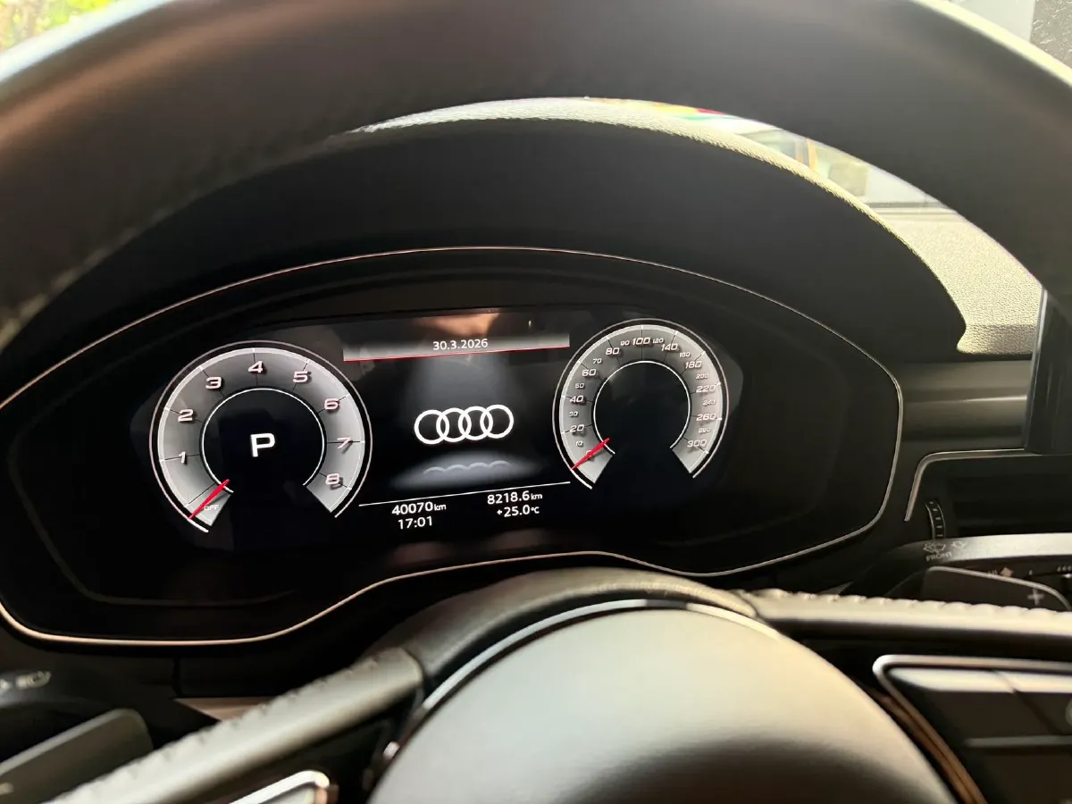 2020 Audi A4L 2.0T 190HP L4 7DCT,autocango,china used car exporter,china ev exporter,chinese used car exporter,chinese used ev exporter