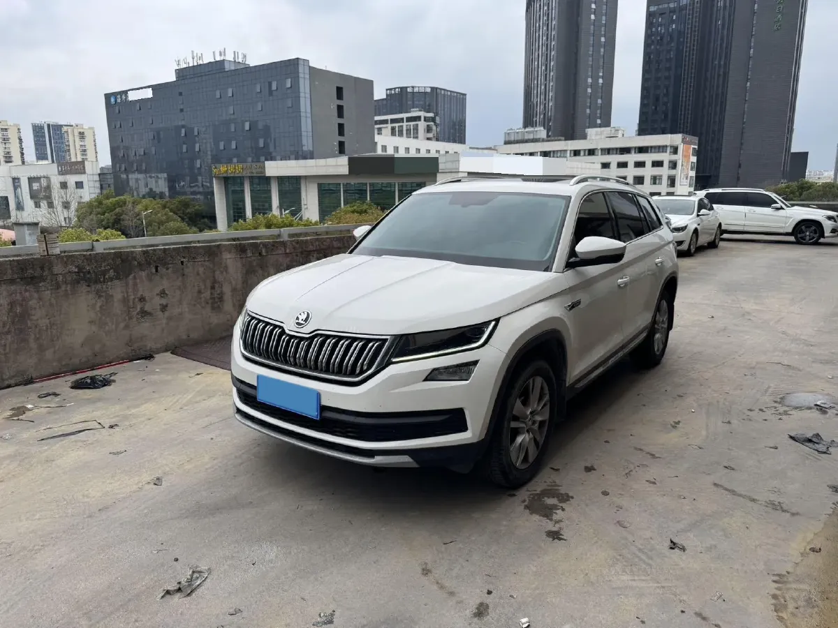 2018 Skoda Kodiak 2.0T 186HP L4 7DCT,autocango,china used car exporter,china ev exporter,chinese used car exporter,chinese used ev exporter