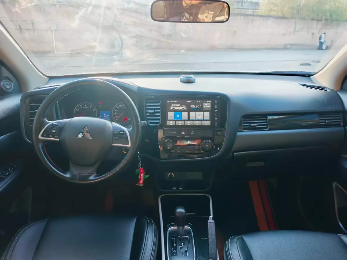 2020 Mitsubishi Outlander 2.0L 166HP L4 CVT,autocango,china used car exporter,china ev exporter,chinese used car exporter,chinese used ev exporter