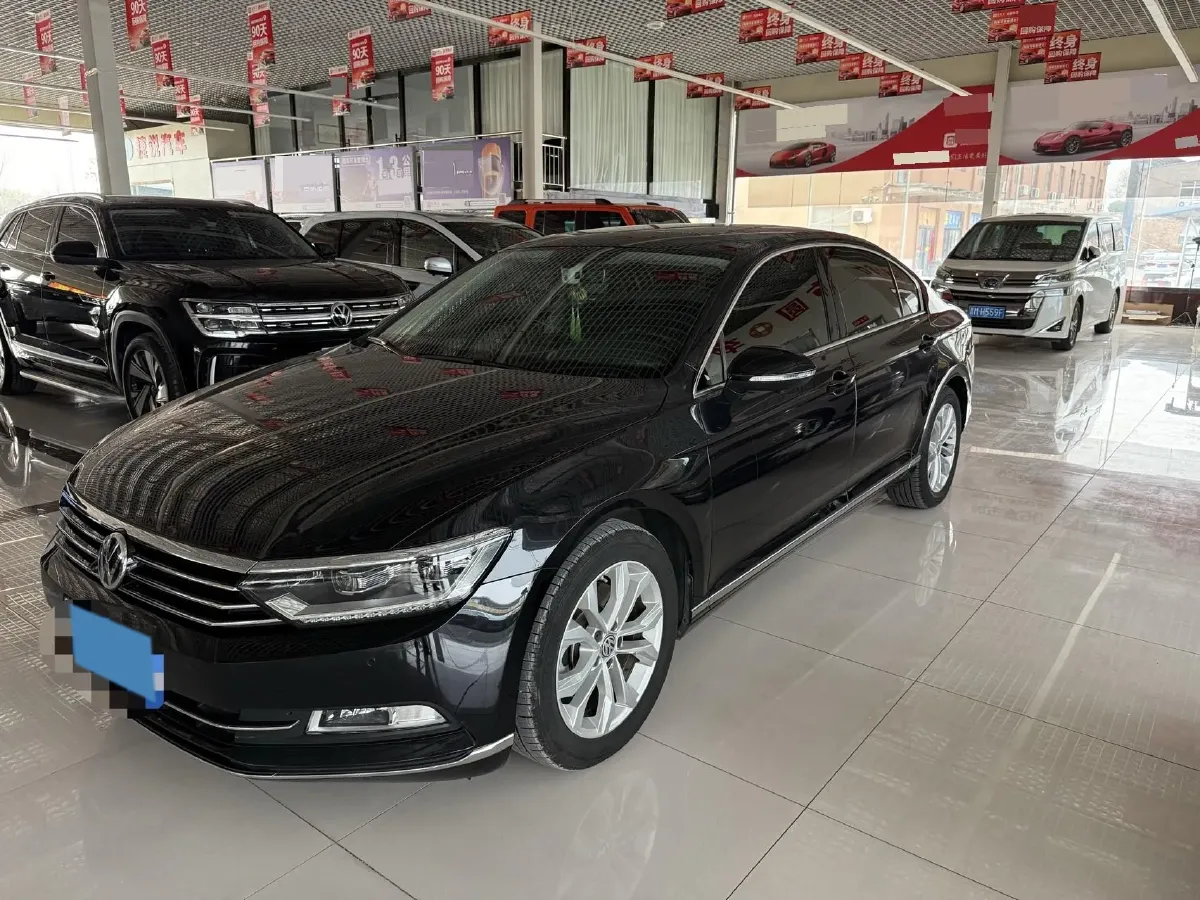 2019 Volkswagen Magotan 2.0T 186HP L4 7DCT,autocango,china used car exporter,china ev exporter,chinese used car exporter,chinese used ev exporter