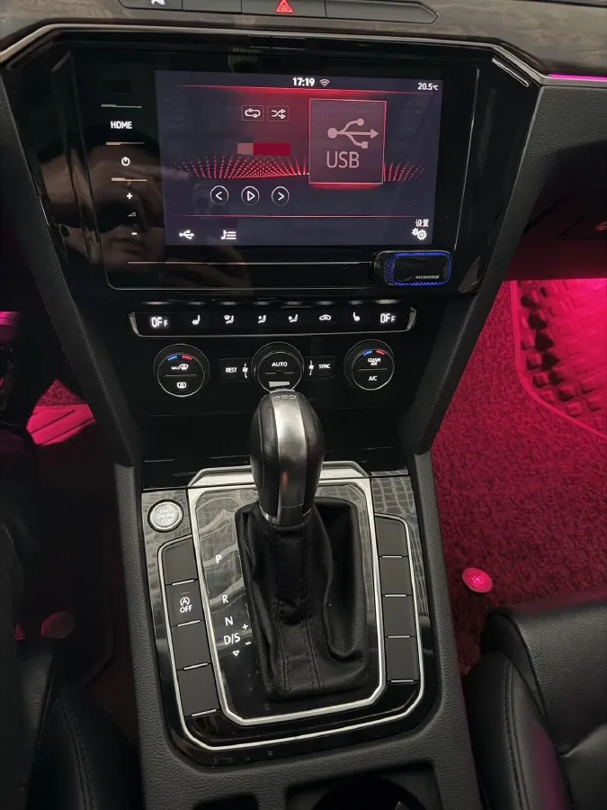 2019 Volkswagen Magotan 2.0T 186HP L4 7DCT,autocango,china used car exporter,china ev exporter,chinese used car exporter,chinese used ev exporter