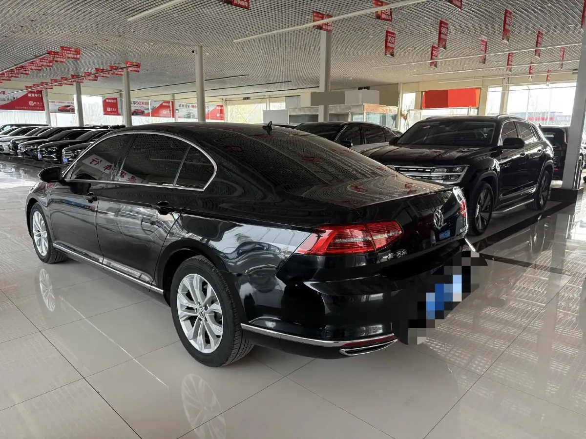 2019 Volkswagen Magotan 2.0T 186HP L4 7DCT,autocango,china used car exporter,china ev exporter,chinese used car exporter,chinese used ev exporter