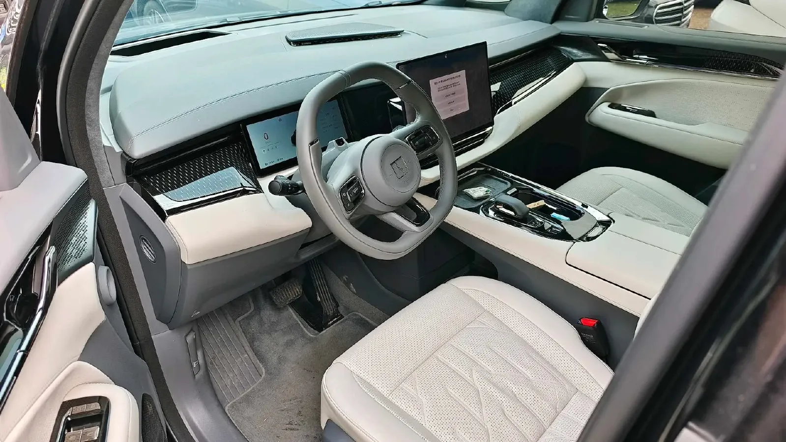 2024 Zeekr 009 BEV 108KWH,autocango,china used car exporter,china ev exporter,chinese used car exporter,chinese used ev exporter