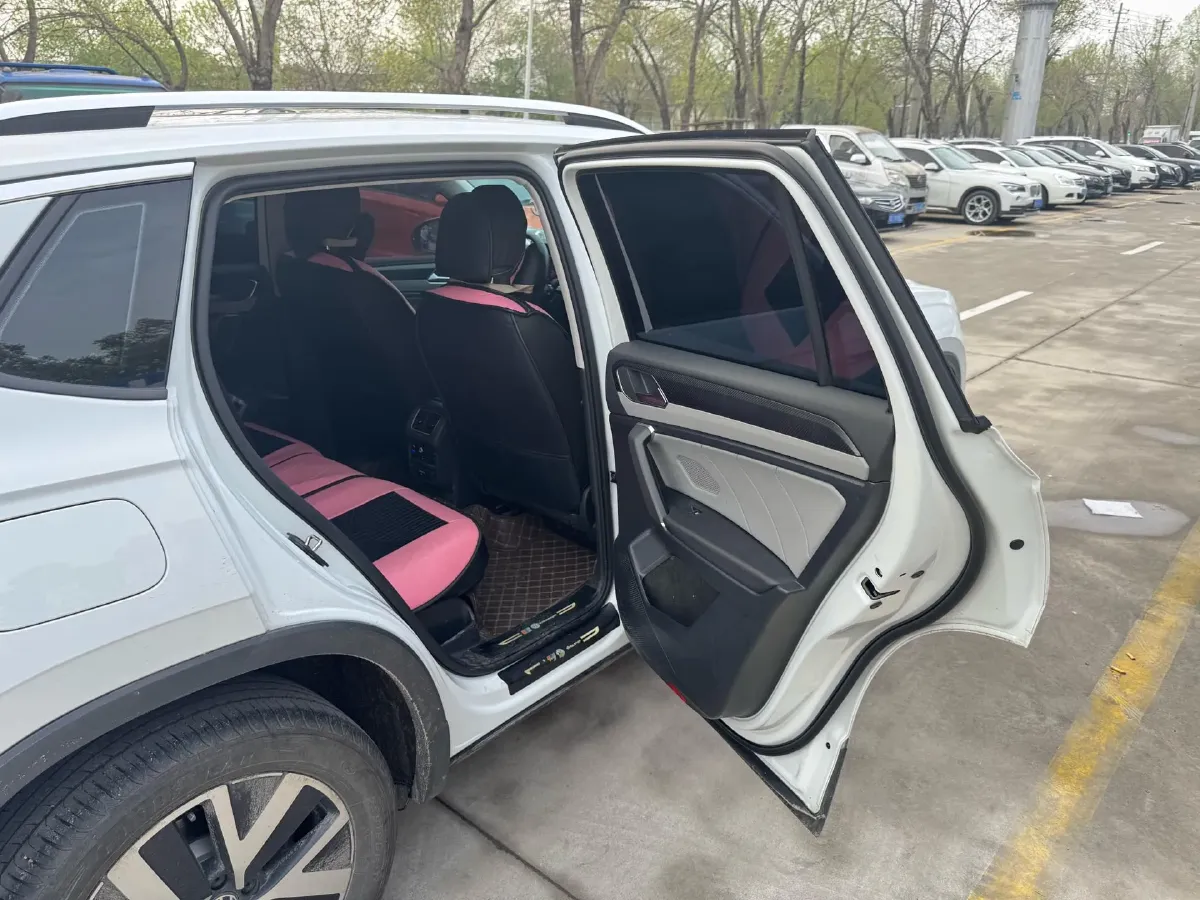 2024 Volkswagen Tayron 1.5T 160HP L4 7DCT,autocango,china used car exporter,china ev exporter,chinese used car exporter,chinese used ev exporter