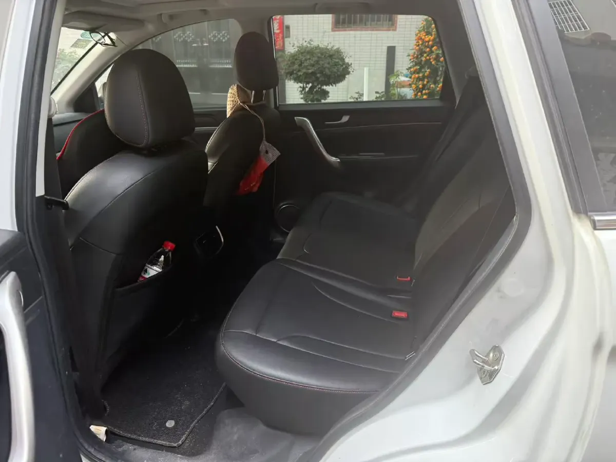 2019 Haval M6 1.5T 150HP L4 7DCT,autocango,china used car exporter,china ev exporter,chinese used car exporter,chinese used ev exporter