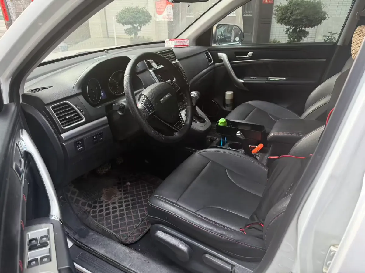 2019 Haval M6 1.5T 150HP L4 7DCT,autocango,china used car exporter,china ev exporter,chinese used car exporter,chinese used ev exporter