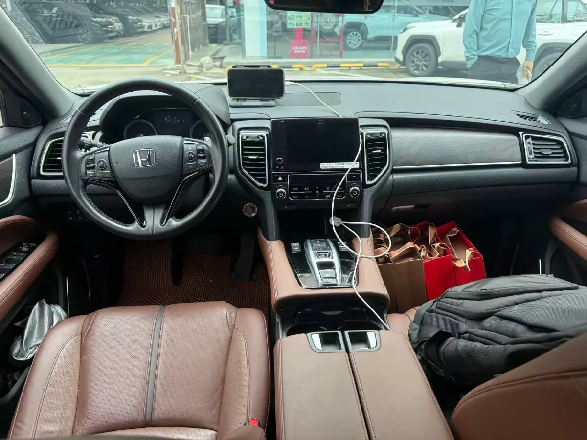 2020 Honda UR-V 2.0T 272HP L4 9AT,autocango,china used car exporter,china ev exporter,chinese used car exporter,chinese used ev exporter