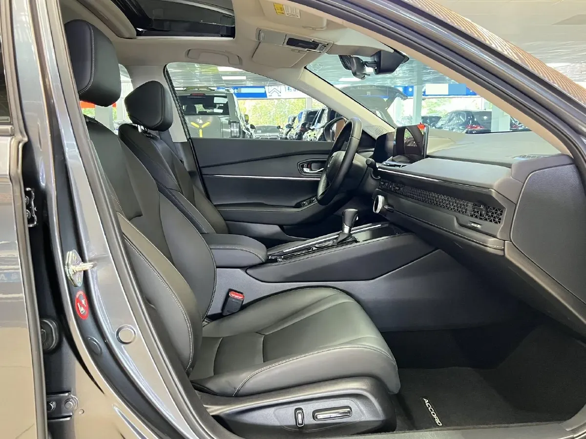 2023 Honda Accord 1.5T 192HP L4 CVT,autocango,china used car exporter,china ev exporter,chinese used car exporter,chinese used ev exporter