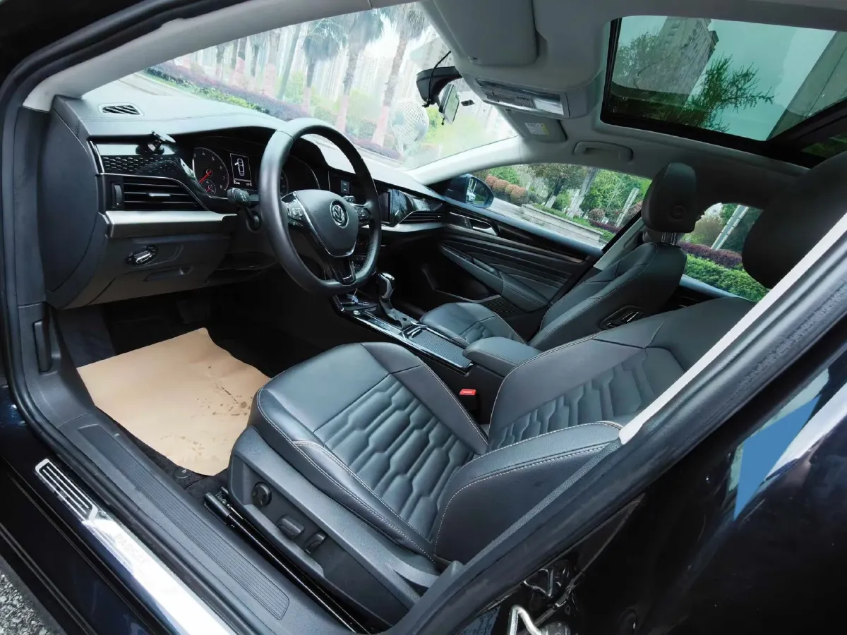 2019 Skoda Kodiak 2.0T 186HP L4 7DCT,autocango,china used car exporter,china ev exporter,chinese used car exporter,chinese used ev exporter