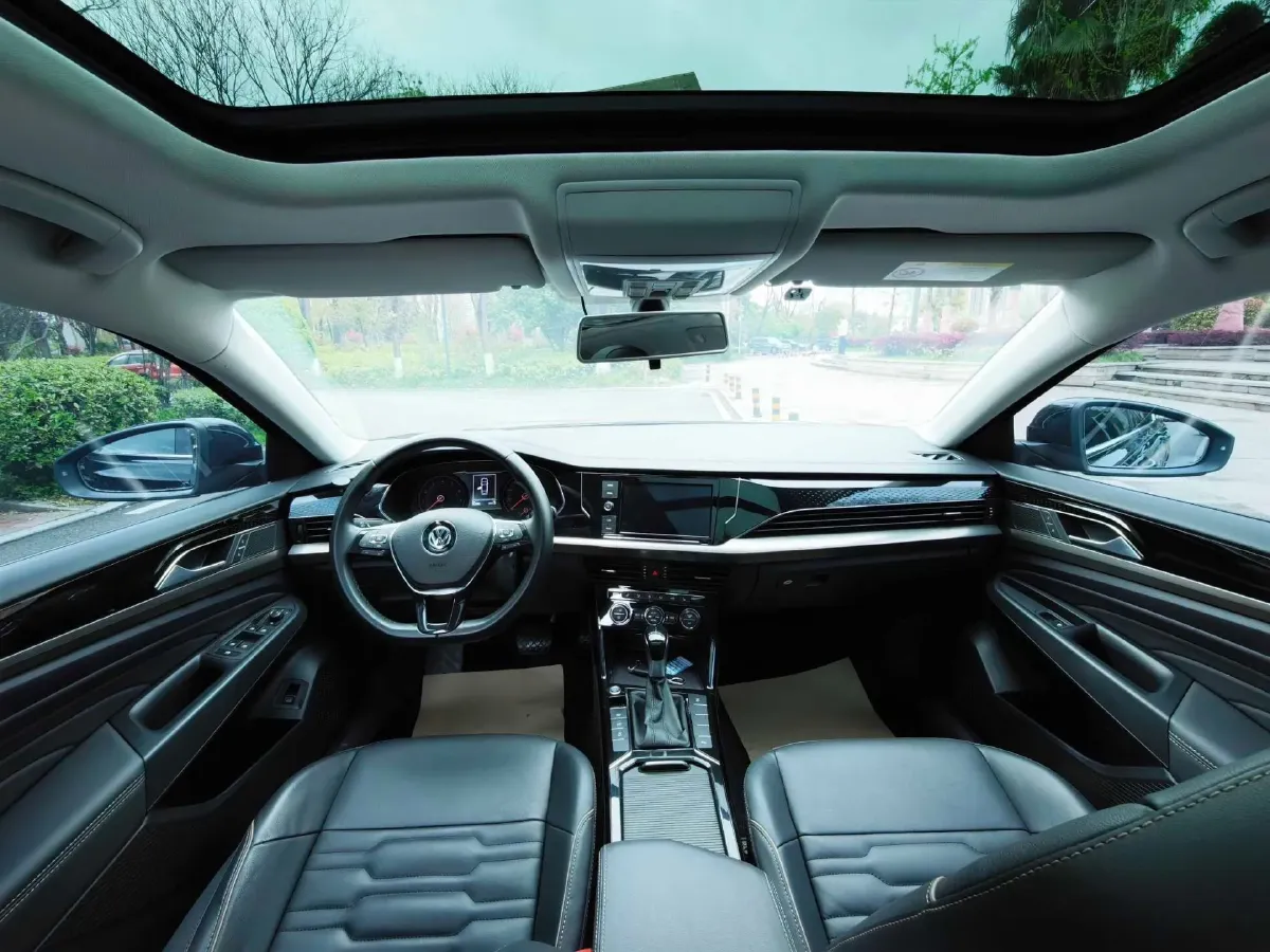 2019 Skoda Kodiak 2.0T 186HP L4 7DCT,autocango,china used car exporter,china ev exporter,chinese used car exporter,chinese used ev exporter