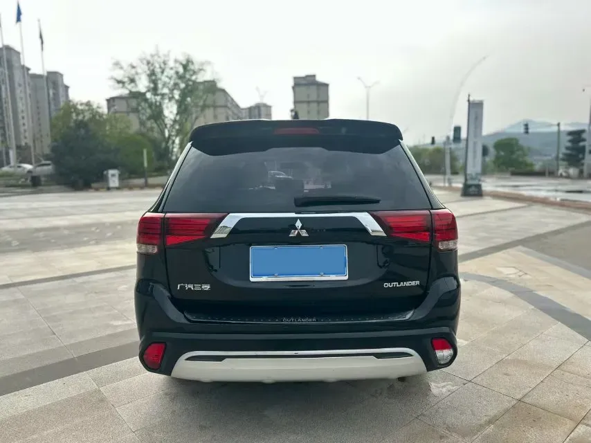 2019 Mitsubishi Outlander 2.0L 166HP L4 CVT,autocango,china used car exporter,china ev exporter,chinese used car exporter,chinese used ev exporter