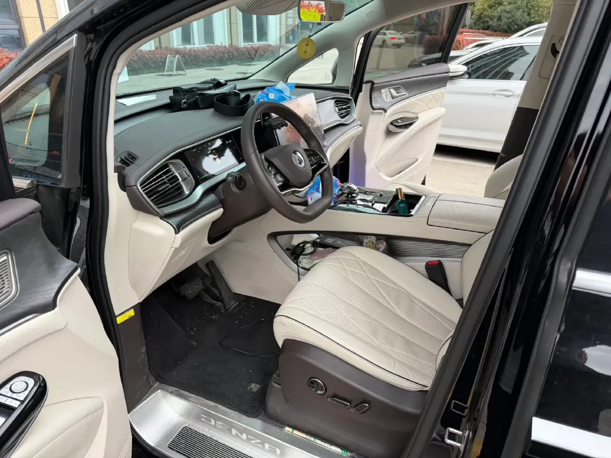 2024 Denza D9 1.5T 139HP L4 E-CVT PHEV 40KWH,autocango,china used car exporter,china ev exporter,chinese used car exporter,chinese used ev exporter