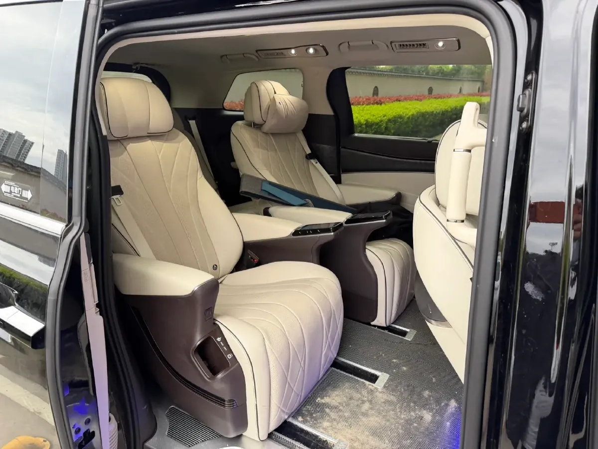 2024 Denza D9 1.5T 139HP L4 E-CVT PHEV 40KWH,autocango,china used car exporter,china ev exporter,chinese used car exporter,chinese used ev exporter