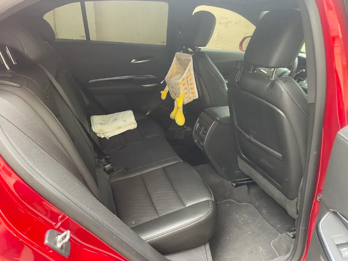 2022 Cadillac XT4 2.0T 237HP L4 9AT,autocango,china used car exporter,china ev exporter,chinese used car exporter,chinese used ev exporter